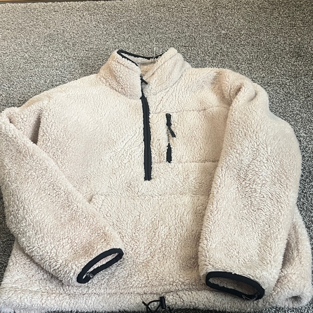 PINK Victoria's Secret Cream Sherpa Pullover with Black Trim